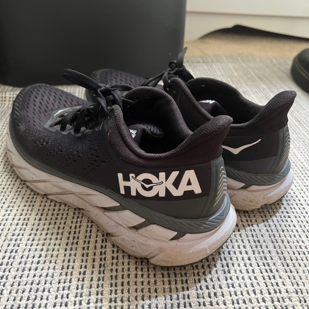 Hoka One One Clifton 7